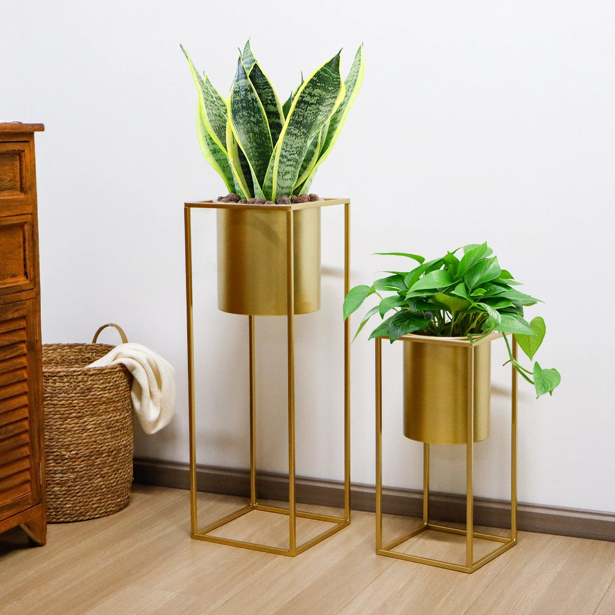 Blumenständer Set 2 Stück Metall Gold – Pflanzständer modern quadratisch für Blumentöpfe 21x45cm & 25x70cm – Pflanzenhalter Indoor für Wohnzimmer, Balkon & Events 
