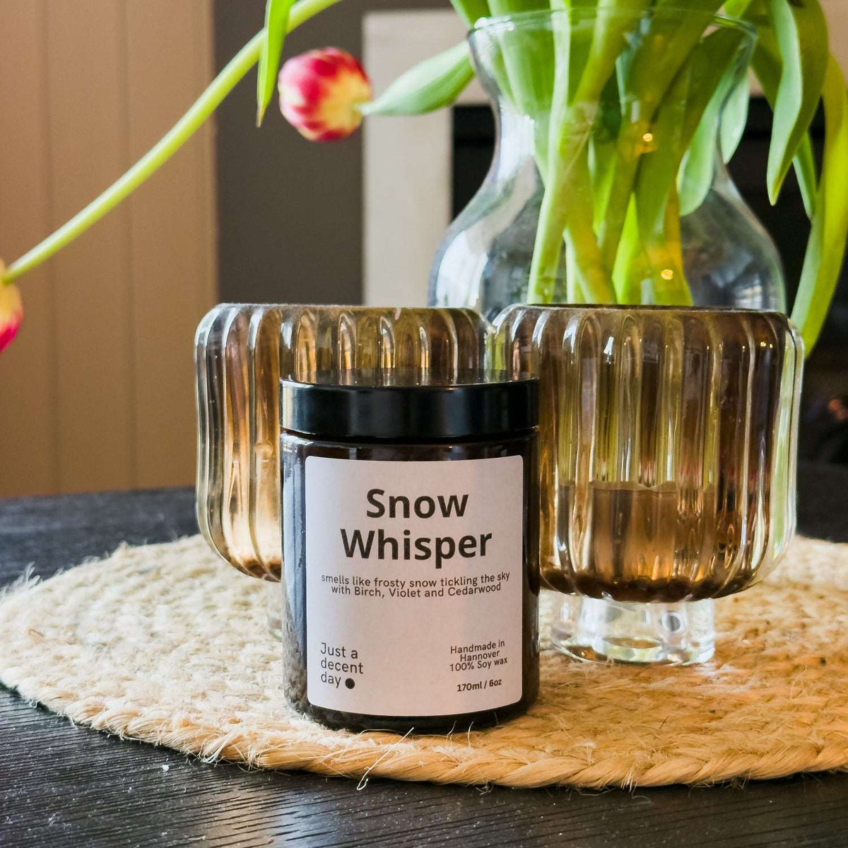 Duftkerze Snow Whisper – Winterduft Kerze aus Sojawachs – 170ml – Warm & klar mit Guajakholz Feige Kokos & Birke – Aromakerze im Glas
