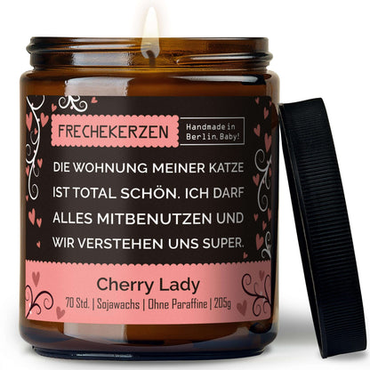 Geschenkkerze mit Spruch „die wohnung meiner katze ist total schön…“ – Lustige Duftkerze im Glas für Katzenfreunde – Humorvolle Wohnungs Deko